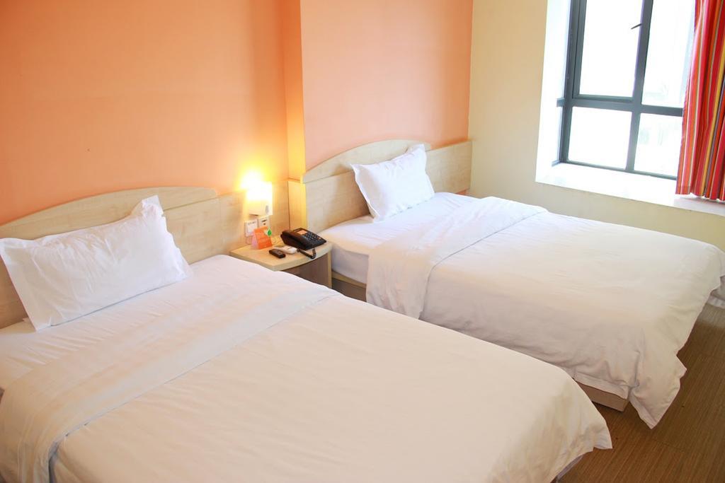 7Days Inn Qingdao Haiyunan Xinglong Road Camera foto